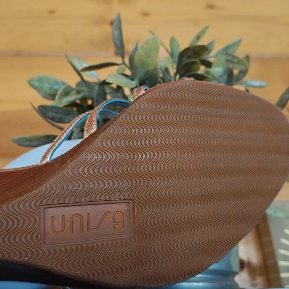 Unisa Uniflora Metallic Leather Flower Wood Wedge Heel Sandal Shoe Rare HTF 9.5B